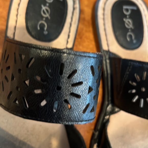 Boc Born Womens slip on sandals black approximate size 7.5 - Picture 6 of 13